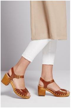 sandalias-en-color-cuero-ugg Sandalias en color cuero Ugg