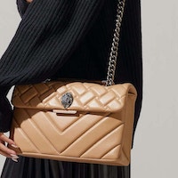 Bolso piel cadena águila Kurt Geiger Leather Kensington Camel foto 7