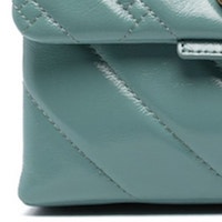 Bolso Kensington Turquesa Acolchado con Cadena de Kurt Geiger | GalleryCarrile foto 5