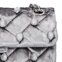 Bolso Velvet Silver de Kurt Geiger - Elegancia Atemporal | Gallery Carrile foto 5