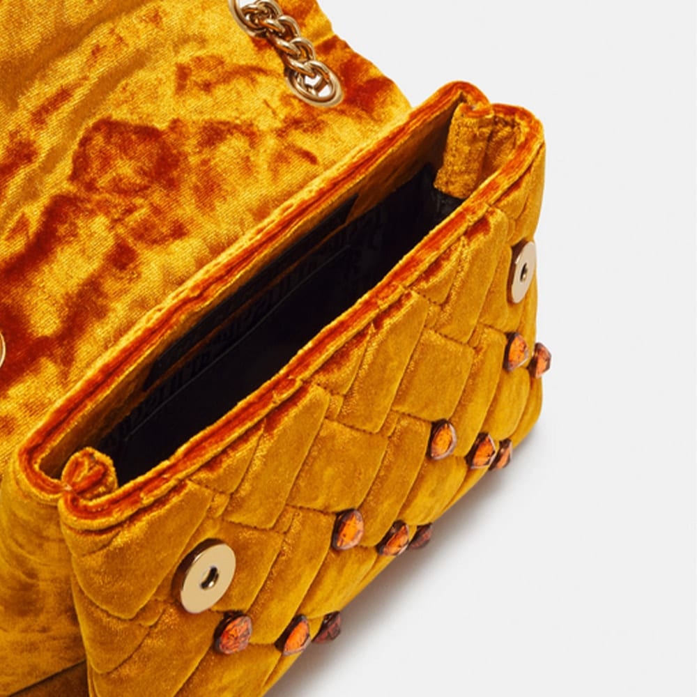 Bolso Kurt Geiger Velvet Naranja – Un Toque de Lujo | Gallery Carrile foto 3
