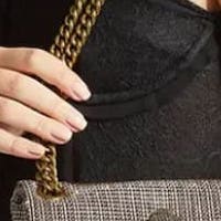 Bolso Kurt Geiger | Diseño sofisticado con detalles dorados foto 7