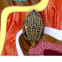 Cartera Kurt Geiger colorida con detalles brillantes | Elegancia y estilo foto 3