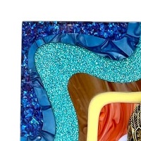 Cartera Kurt Geiger colorida con detalles brillantes | Elegancia y estilo foto 4