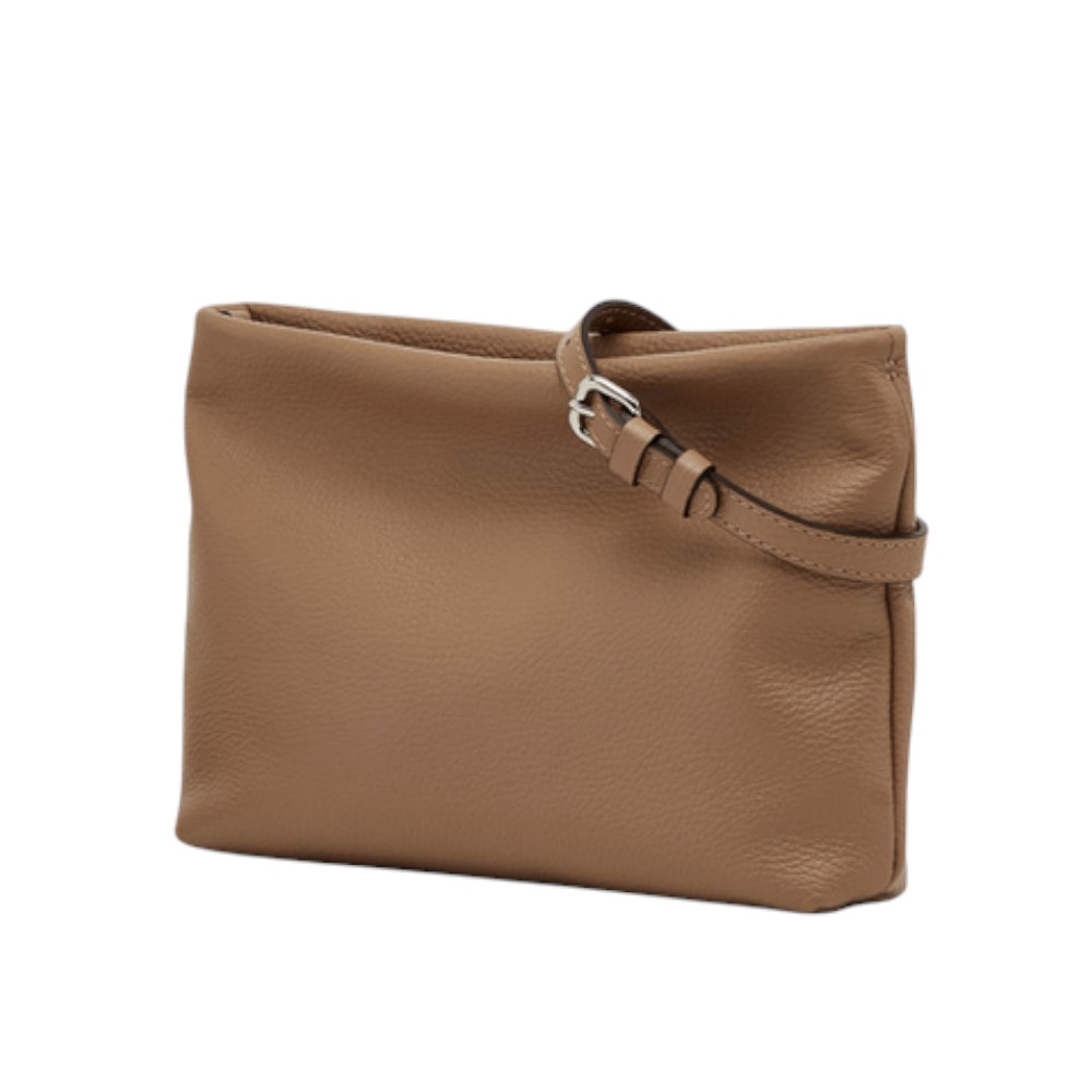 Bolso Gianni Chiarini en camel con cadena – Sofisticación y estilo versátil foto 4