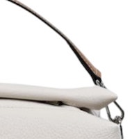 Bolso Gianni Chiarini blanco – Minimalismo y estilo en un diseño exclusivo foto 6