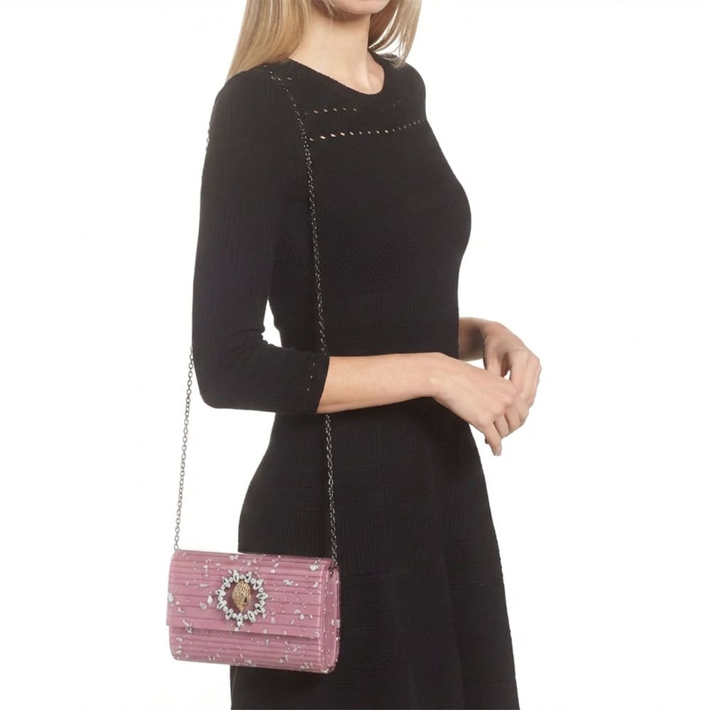 Cartera fiesta cadena rosa Kurt Geiger con broche joya foto 2