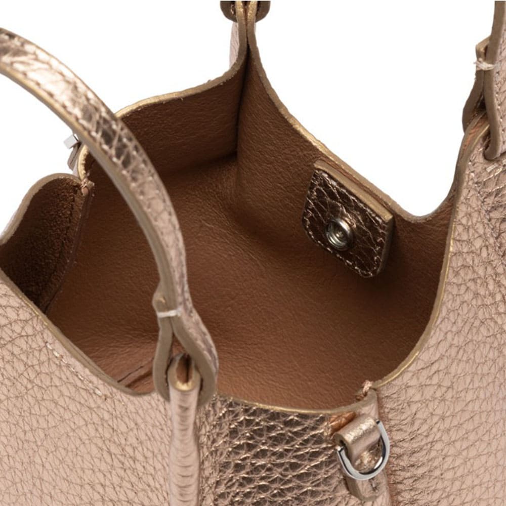 Bolso piel bandolera dorado Gianni Chiarini – elegante y versátil foto 3