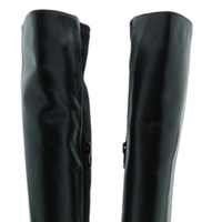 Diseño sofisticado con cremallera lateral.