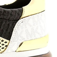 Zapatillas con logo