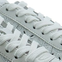 Con cordones