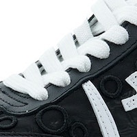 Zapatilla con cordón