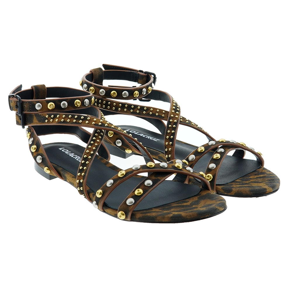 Sandalia plana romana animal print tachas Lola Cruz 112Z31BK