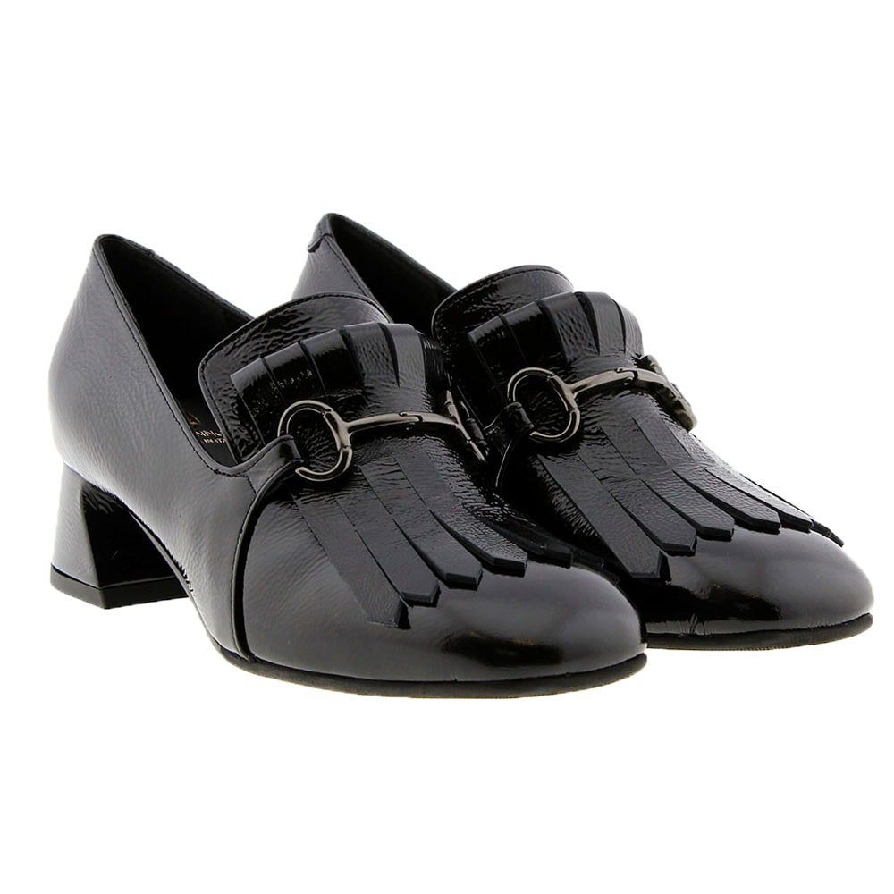 Zapato charol lengüeta flecos tacón Jeannot 85150