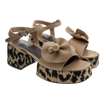 Sandalias piel beig flor tacón y plataforma Jeannot AJ652