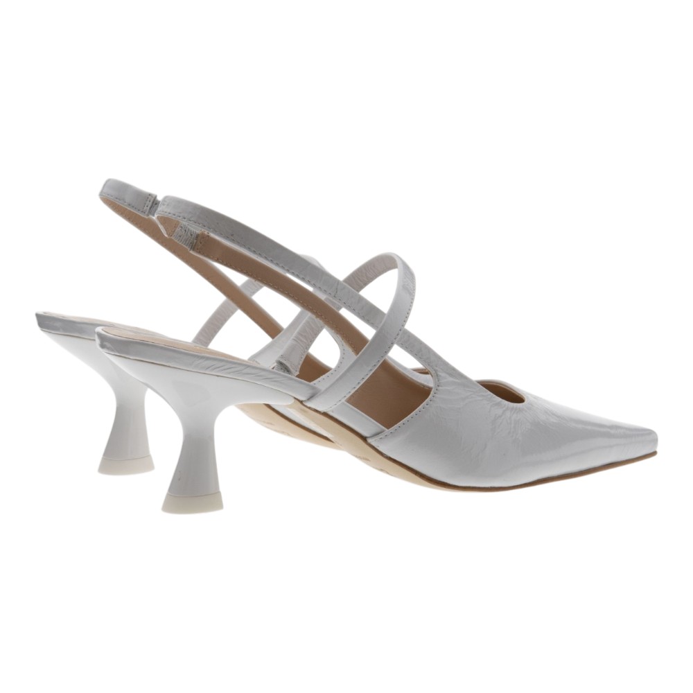 Zapatos destalonados blancos boda Zinda foto 4