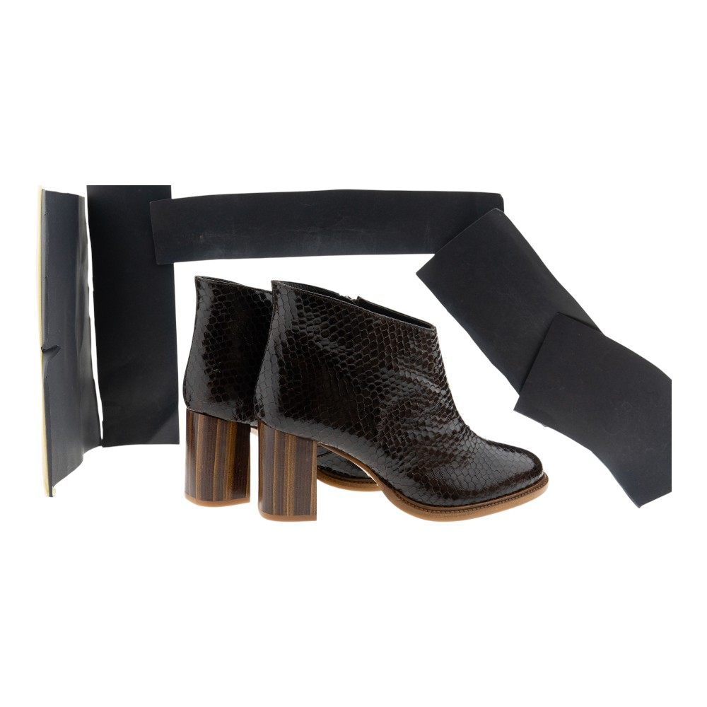 Botines marrones tacón Zinda – Estilo elegante y versátil foto 4