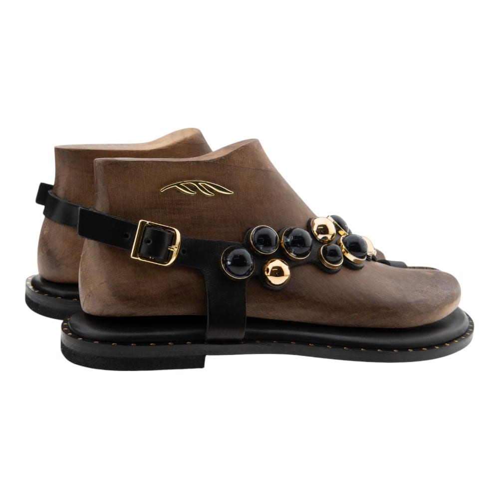 Sandalias griegas mujer Caryatis | Diseño exclusivo en negro y dorado foto 4