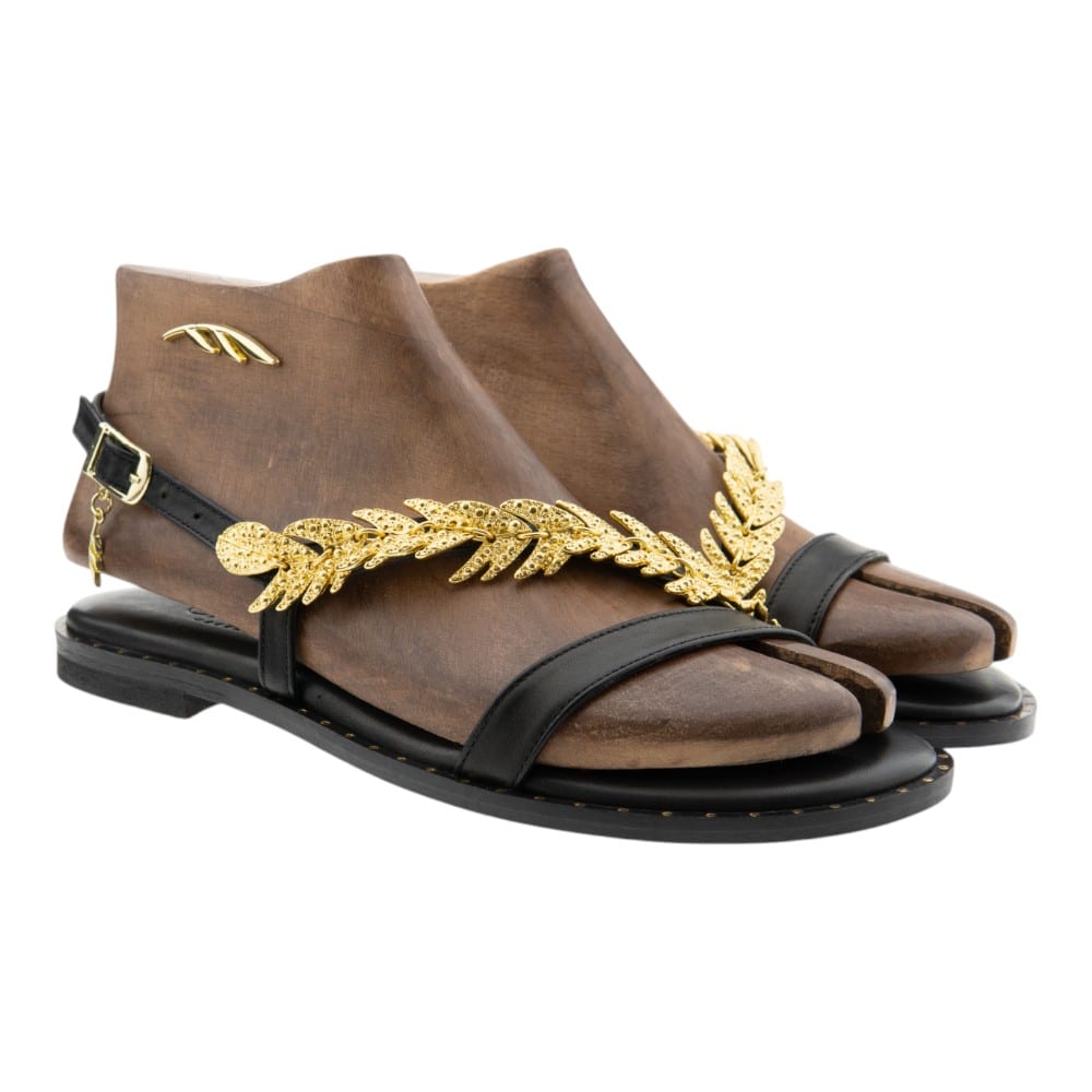 Sandalias Griegas Negras y Doradas Caryatis 622609
