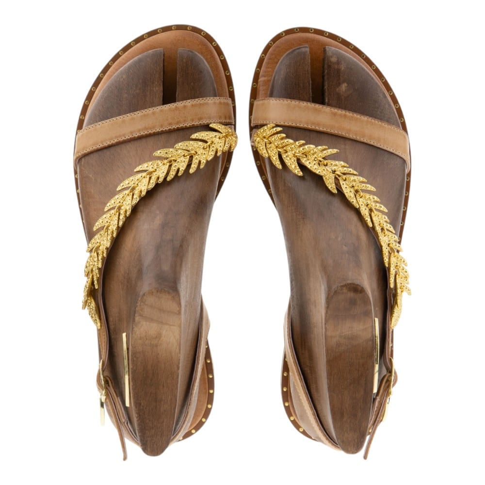 Compra Sandalias Romanas Caryatis Camel y Oro - Elegancia y Confort foto 2