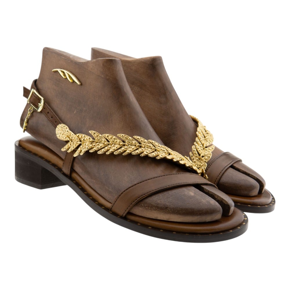 Sandalias griegas mujer hoja dorada y tacón bajo Caryatis 662609