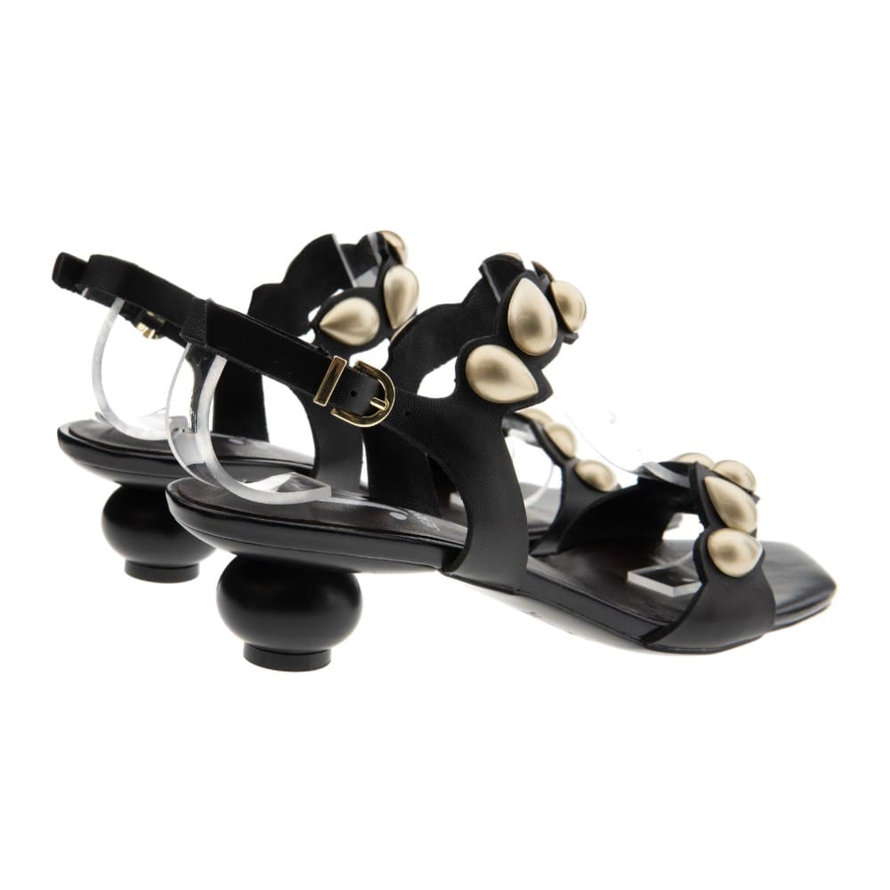 Sandalias negras de tacón con adornos Jeannot foto 4