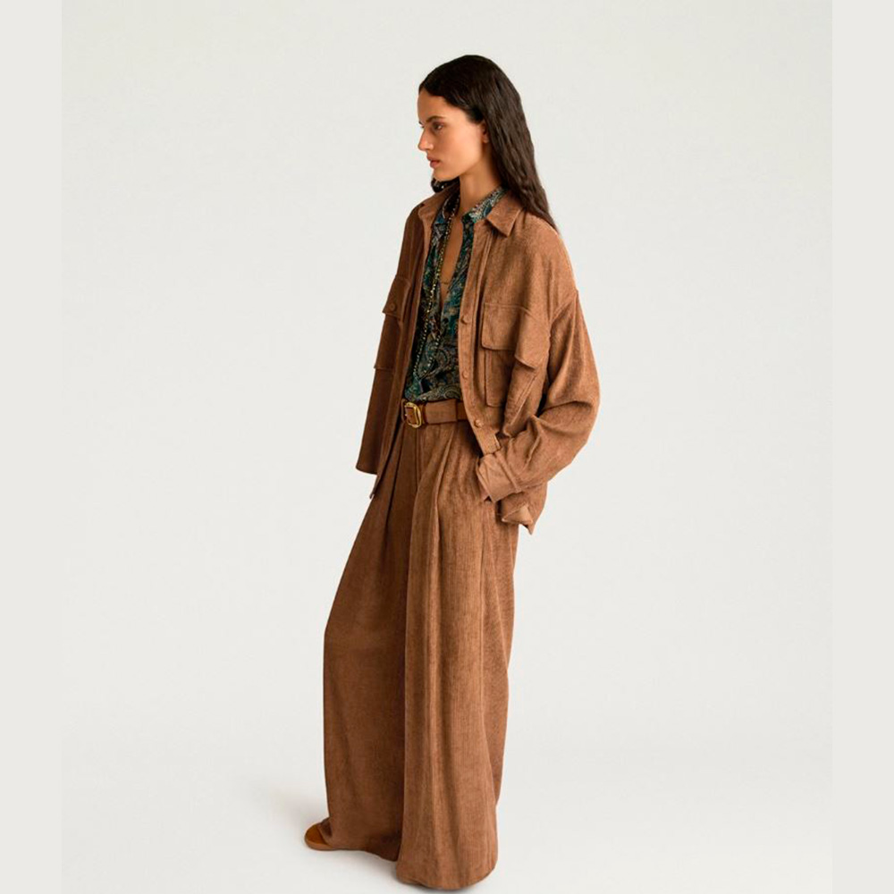 Pantalones mujer terciopelo camel Momoni foto 2