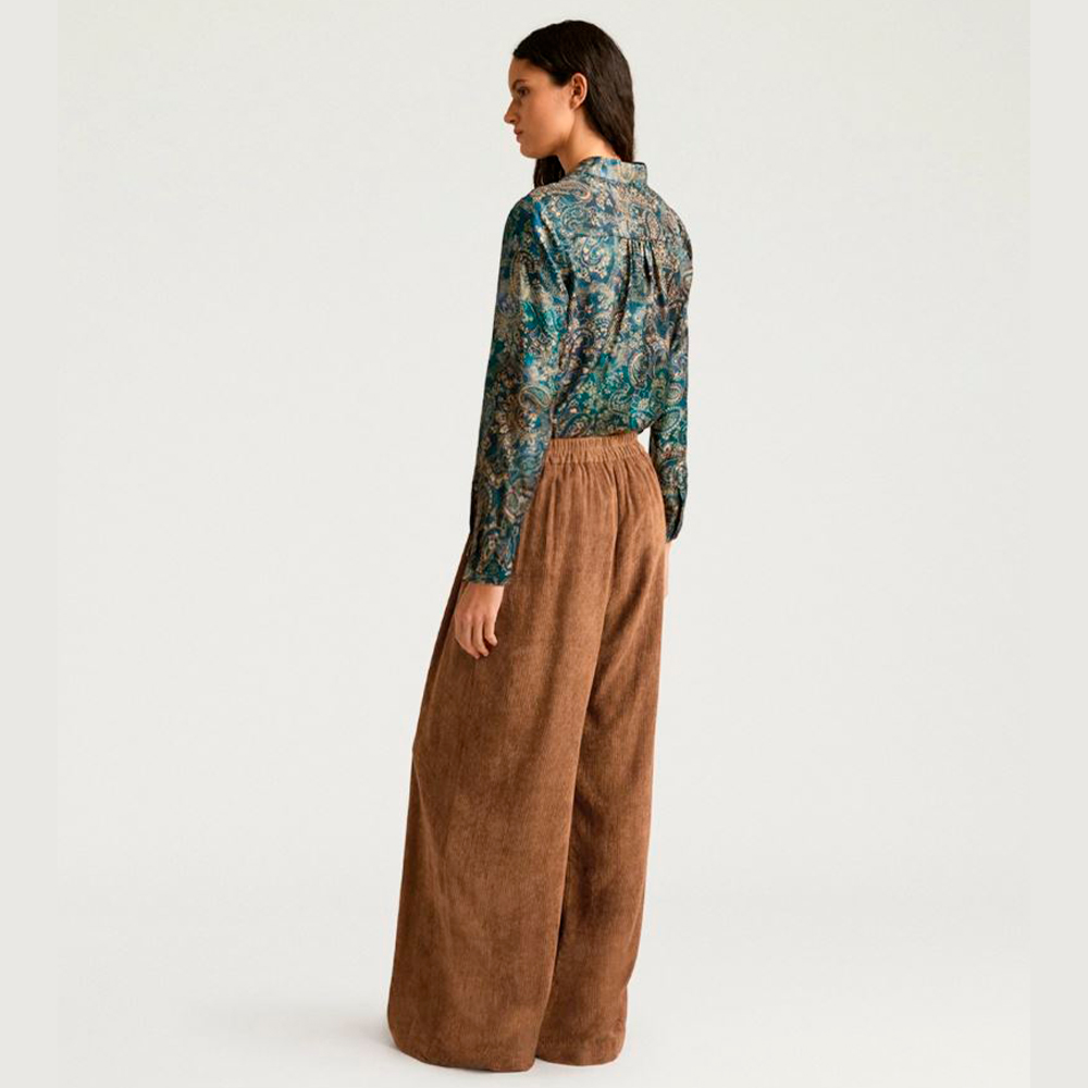 Pantalones mujer terciopelo camel Momoni foto 4