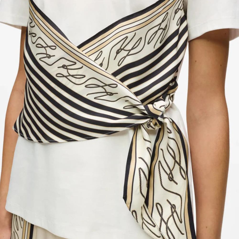 Camiseta estampado pañuelo Karl Lagerfeld elegante y moderna foto 3