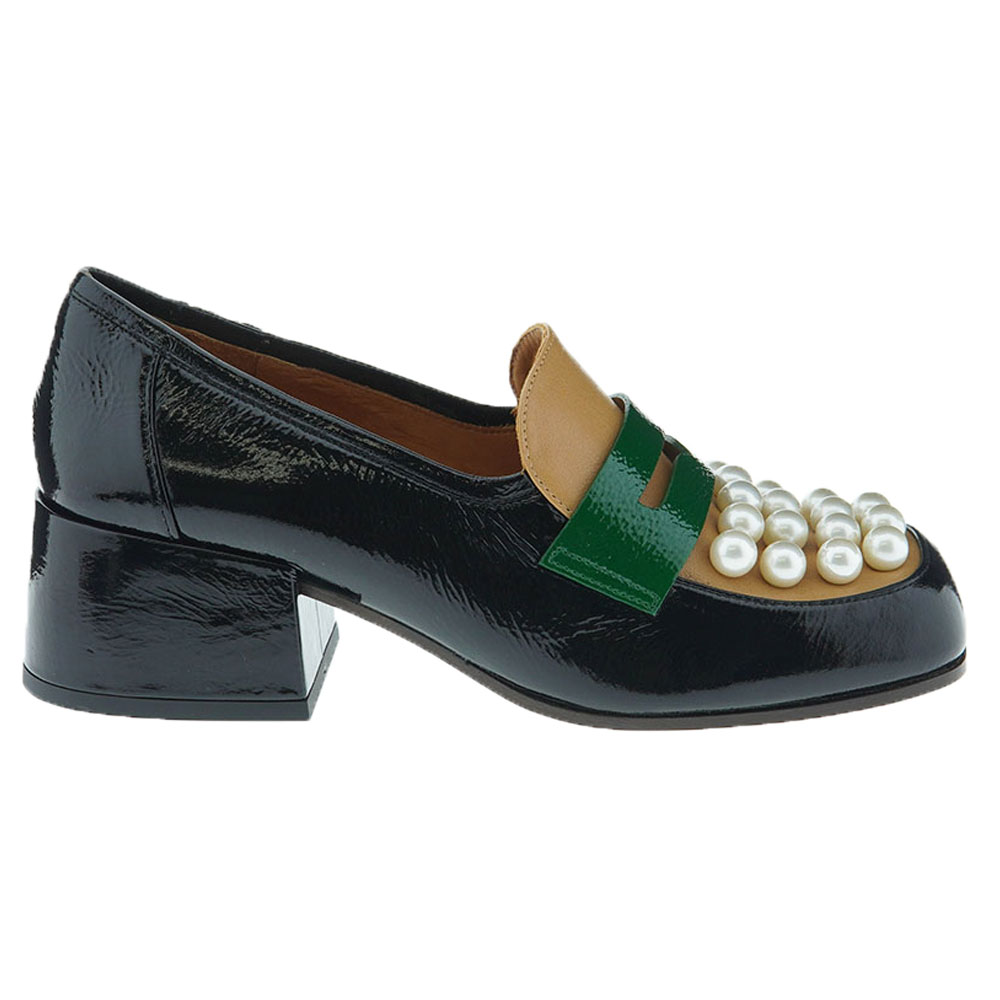 Zapato salón tipo mocasín perlas Chie Mihara Bala foto 5