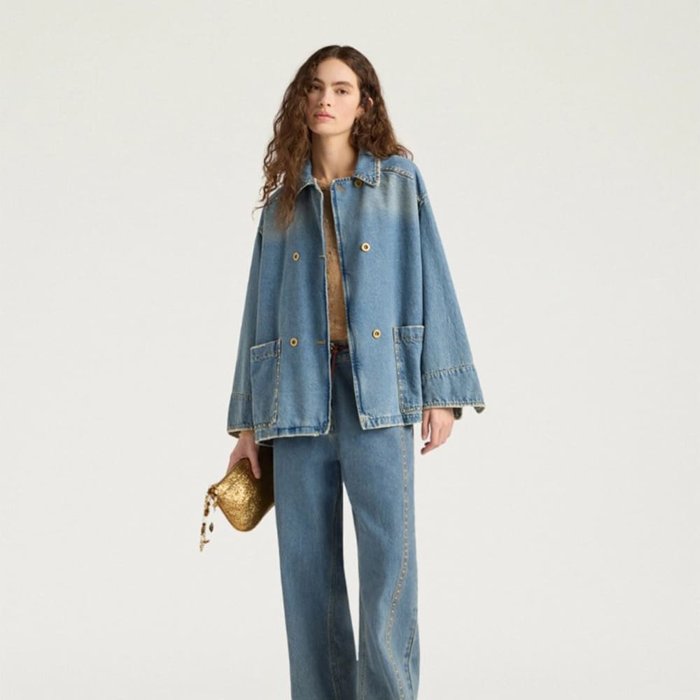 Chaqueta vaquera oversize tachuelas Momoni en azul denim foto 2