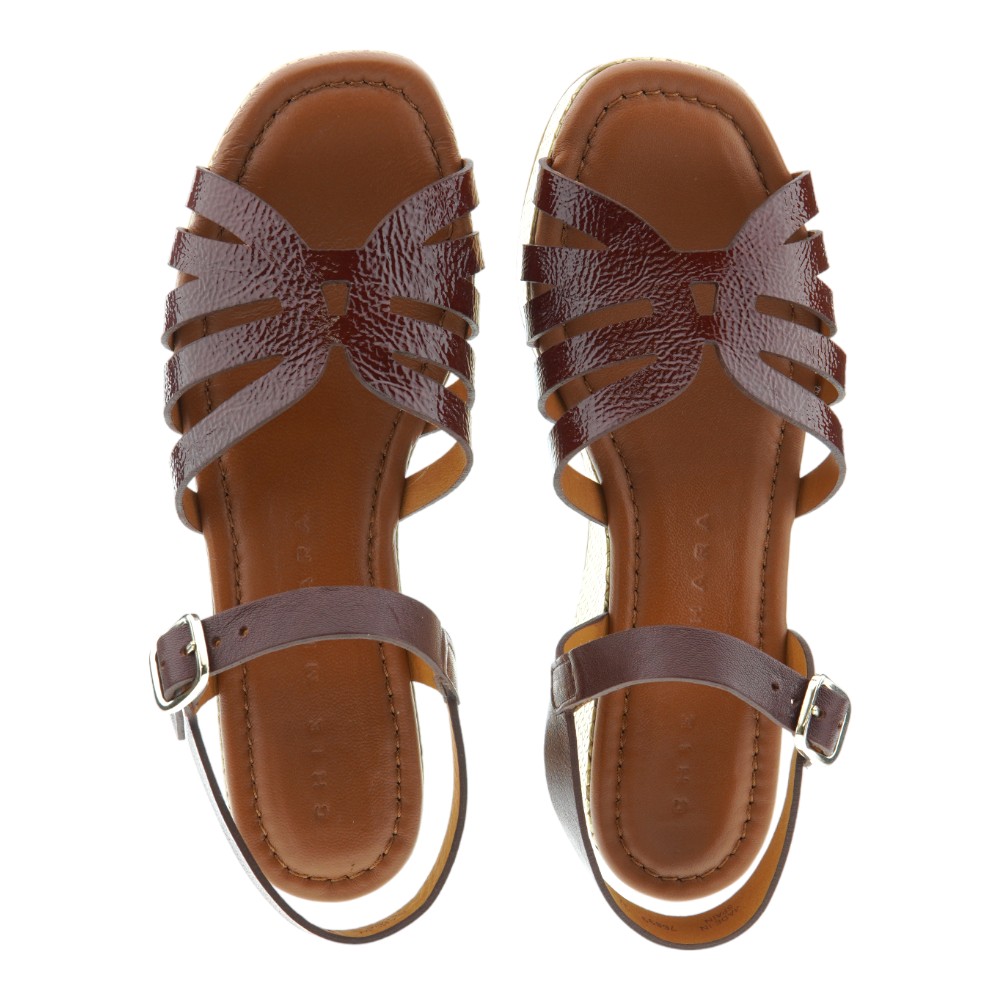 Sandalias Chie Mihara de Plataforma con Textura Dorada – Galería Carrile foto 2