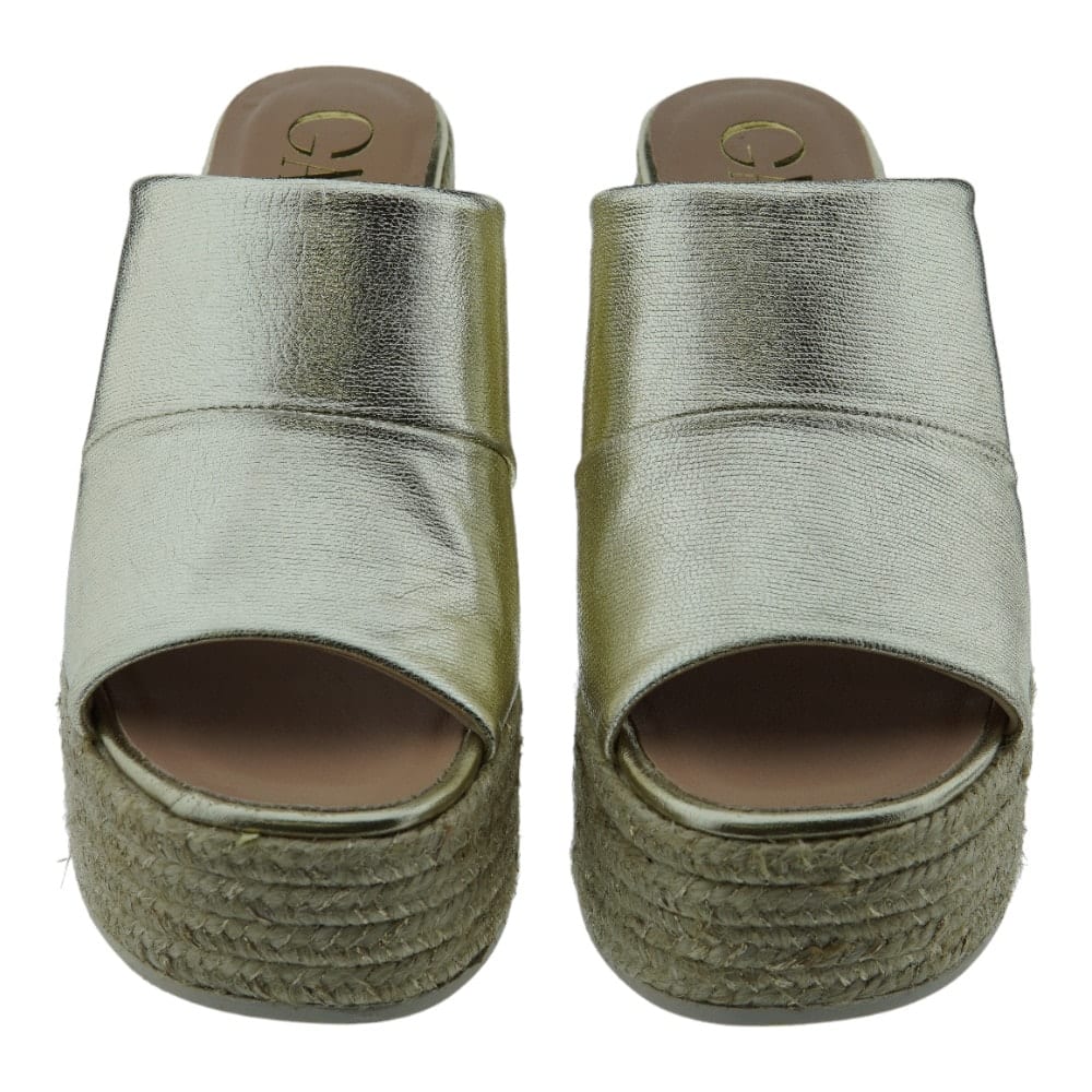 Descubre las Sandalias de Plataforma Gaimo Metálicas en Gallery Carrile foto 2