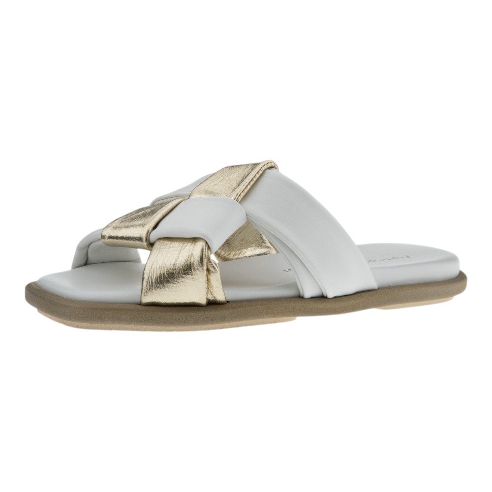 Sandalias blancas planas Patrizia Bonfanti: diseño y versatilidad en Gallery foto 3