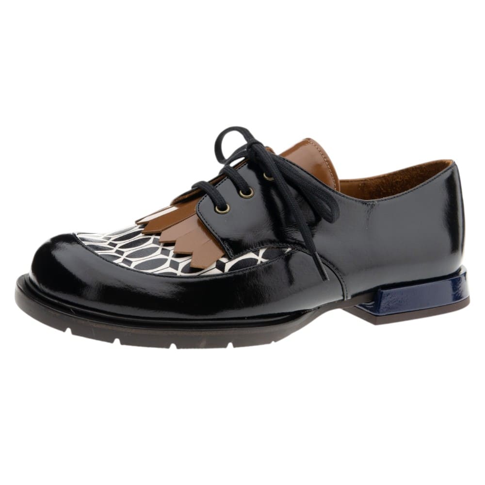 Zapatos cordón mujer negros flecos Chie Mihara foto 3