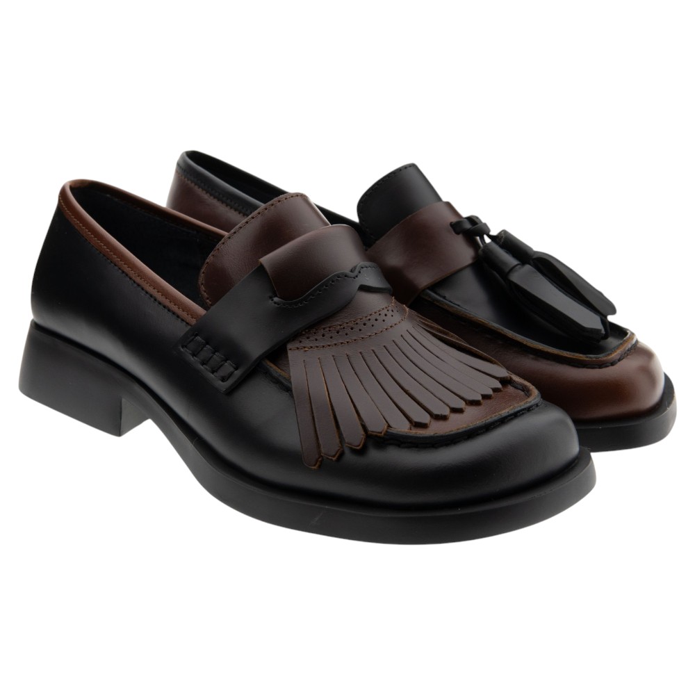 Mocasines mujer negro y marrón borlas y flecos Camper K201996
