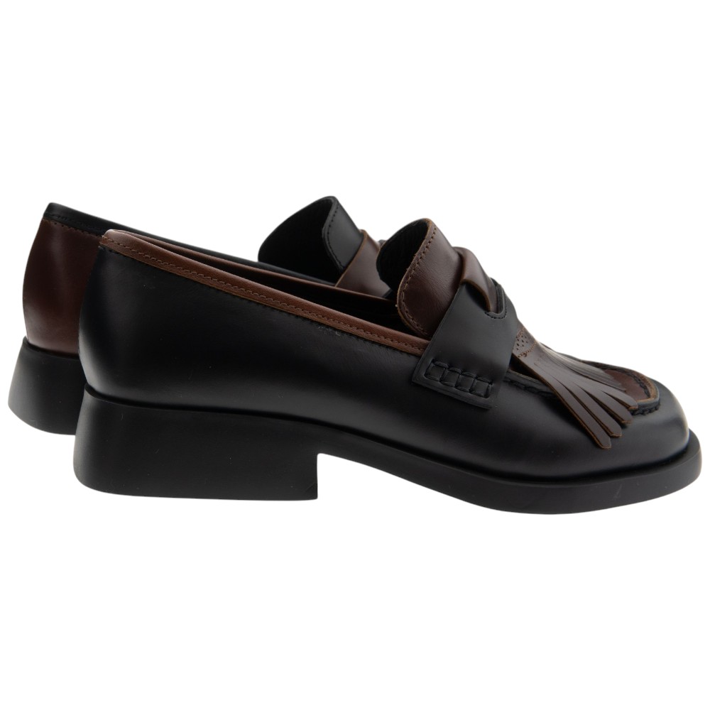Mocasines mujer negro y marrón borlas y flecos Camper | Gallery Carrilé foto 4