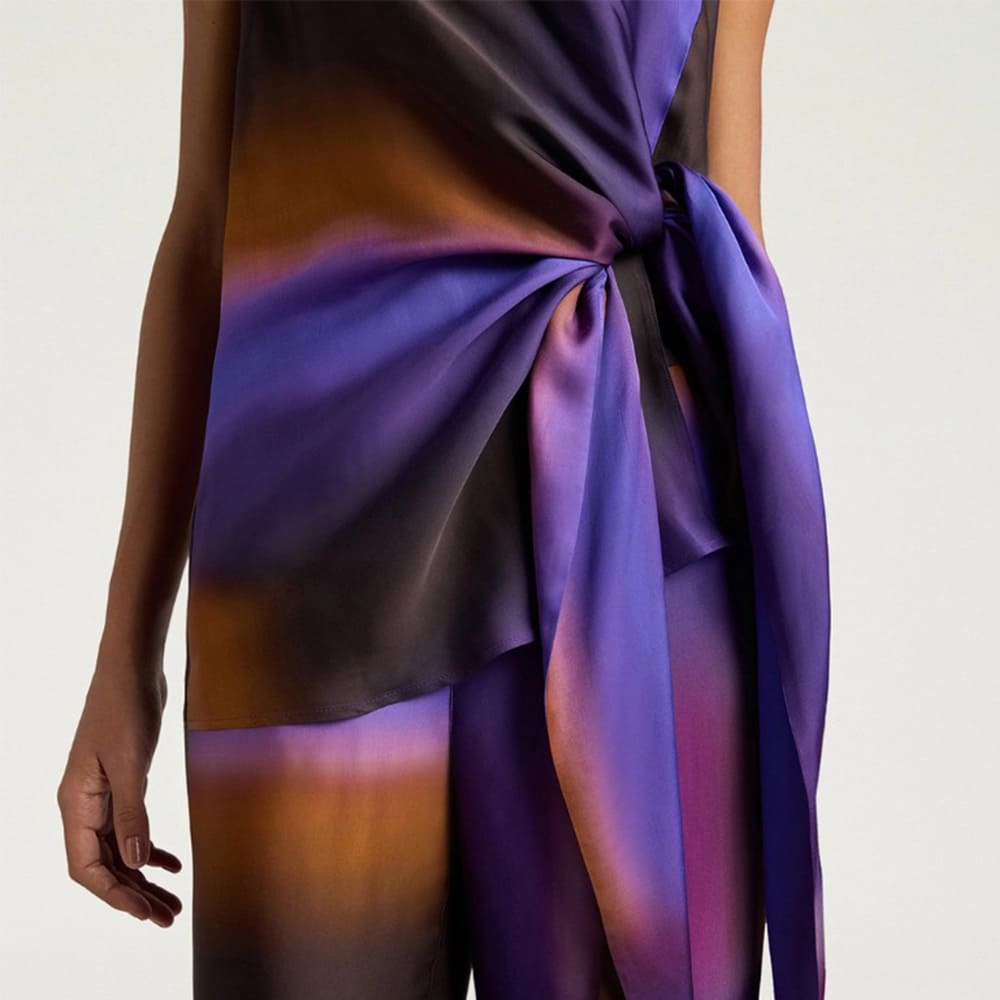 Top sin mangas satén Momoni en morado y cobre foto 3