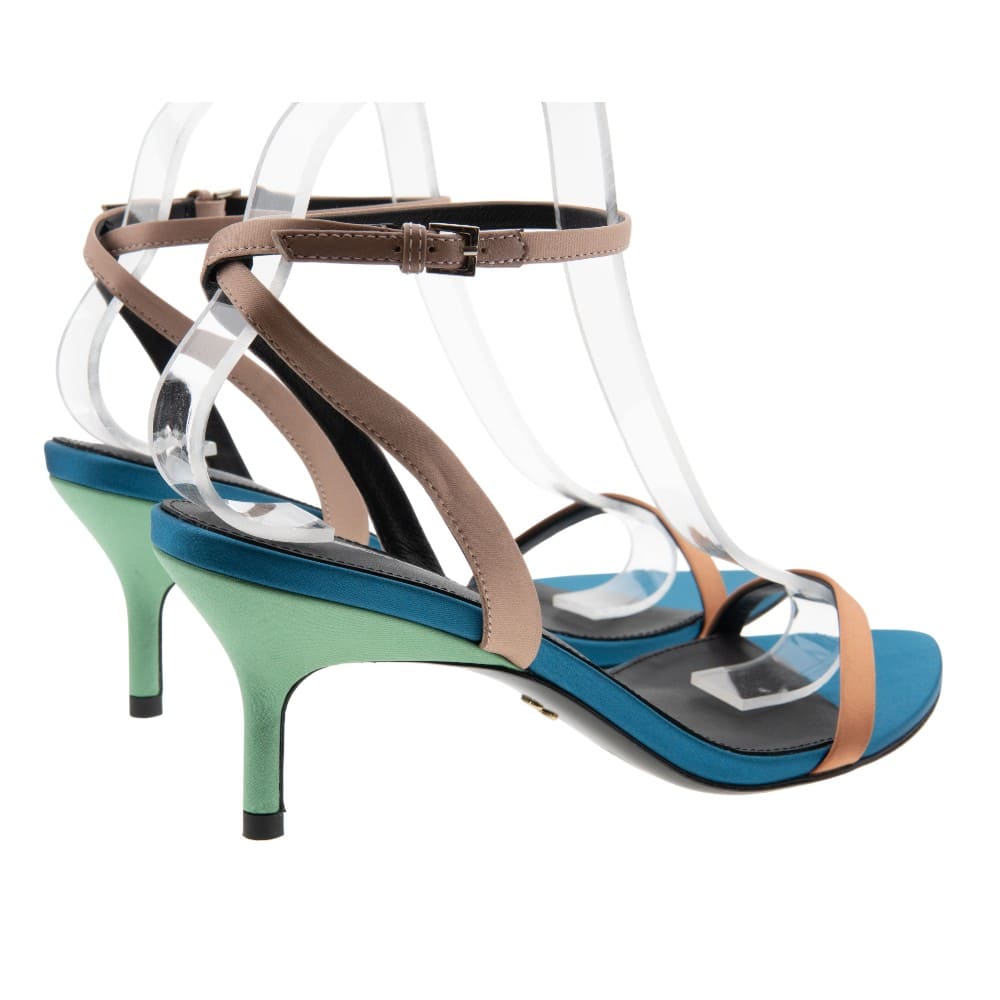 Sandalias fiesta tiras multicolor Lola Cruz foto 4