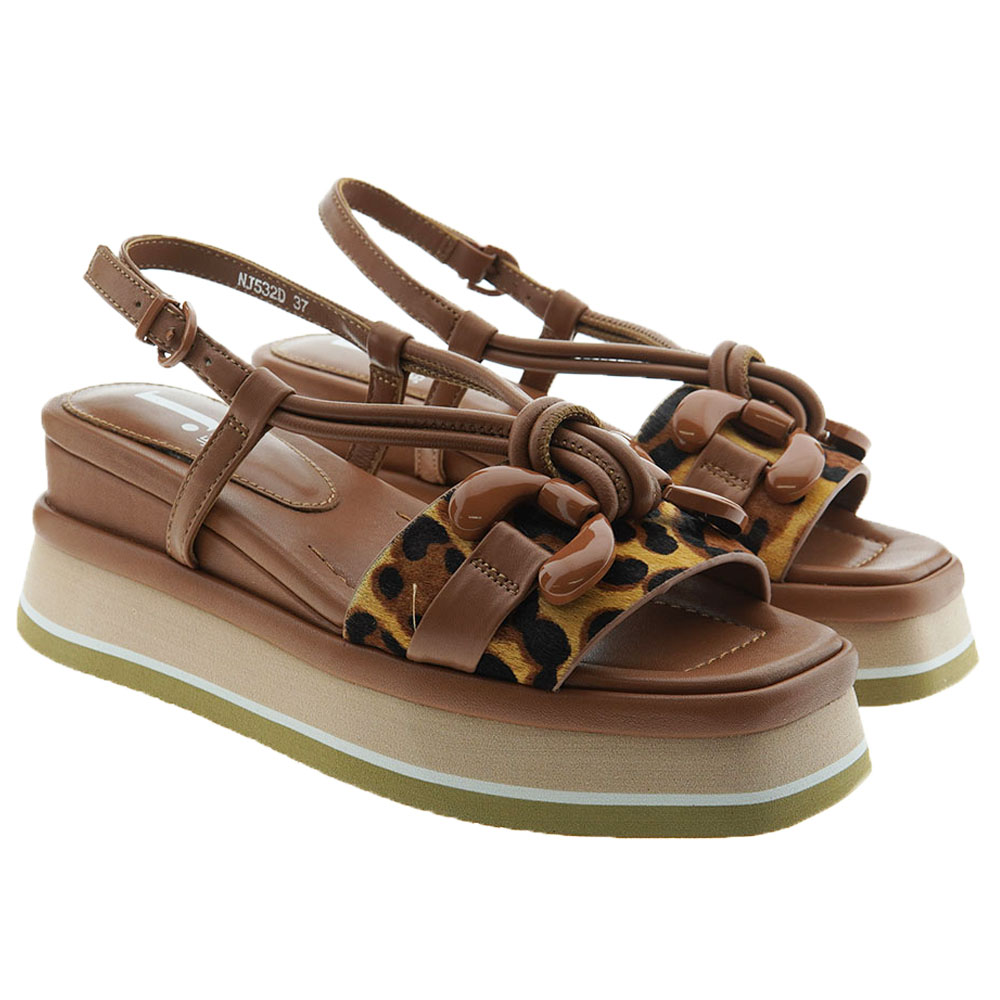 Sandalia plataforma animal print Chie Mihara NJ532