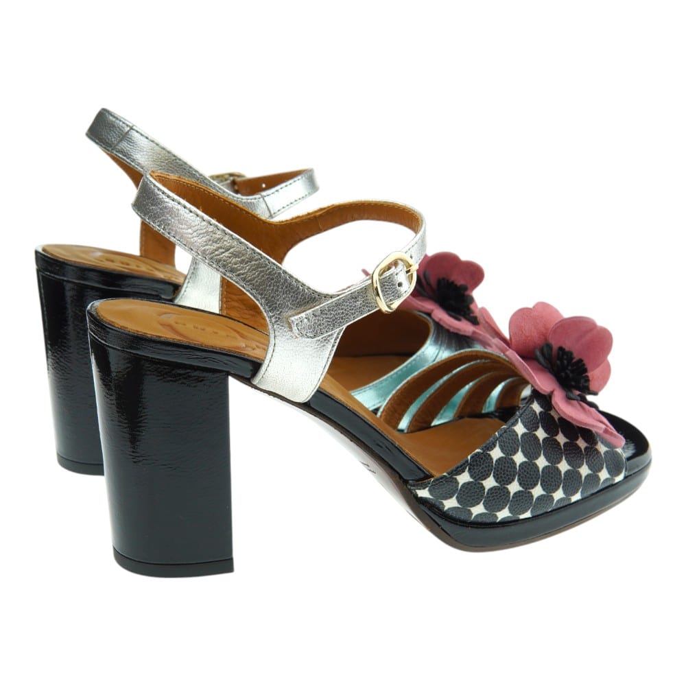 Sandalias mujer negras tacón Chie Mihara | Elegancia y confort foto 4