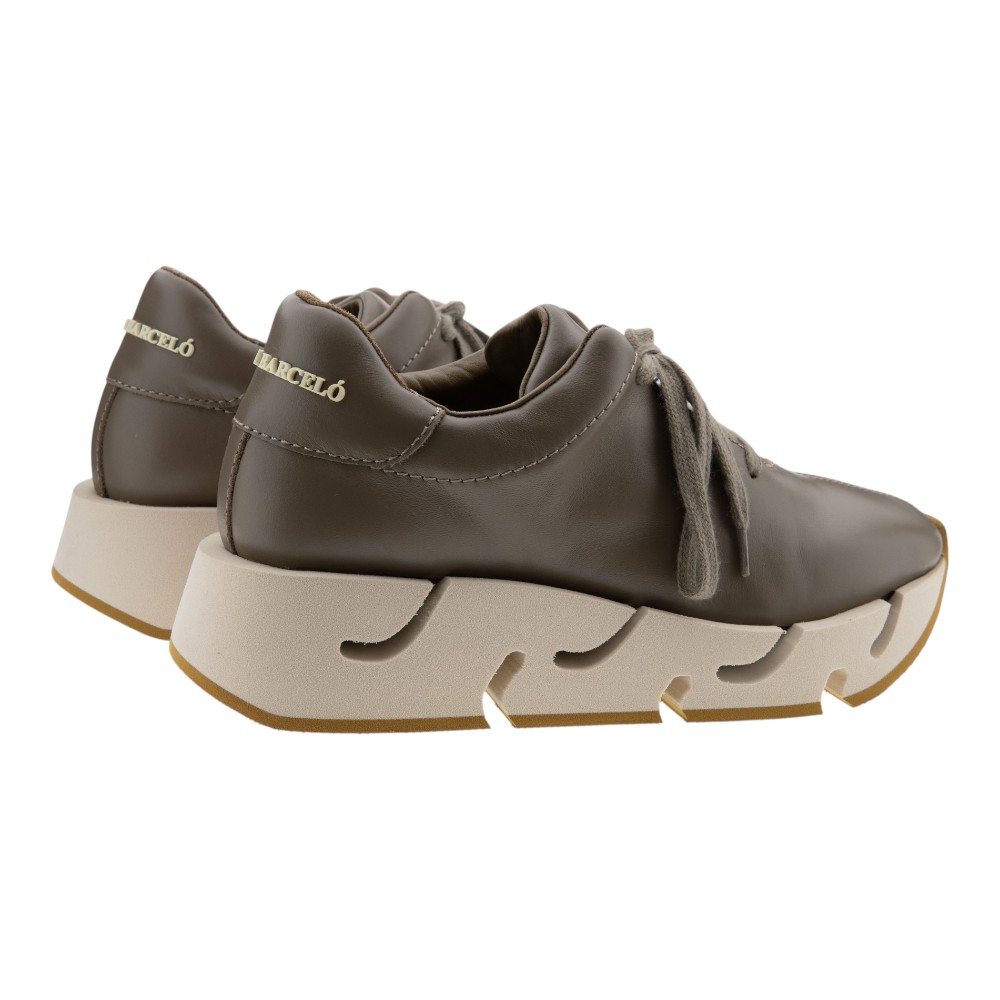 Sneakers piel taupe plataforma dentada Paloma Barceló foto 4
