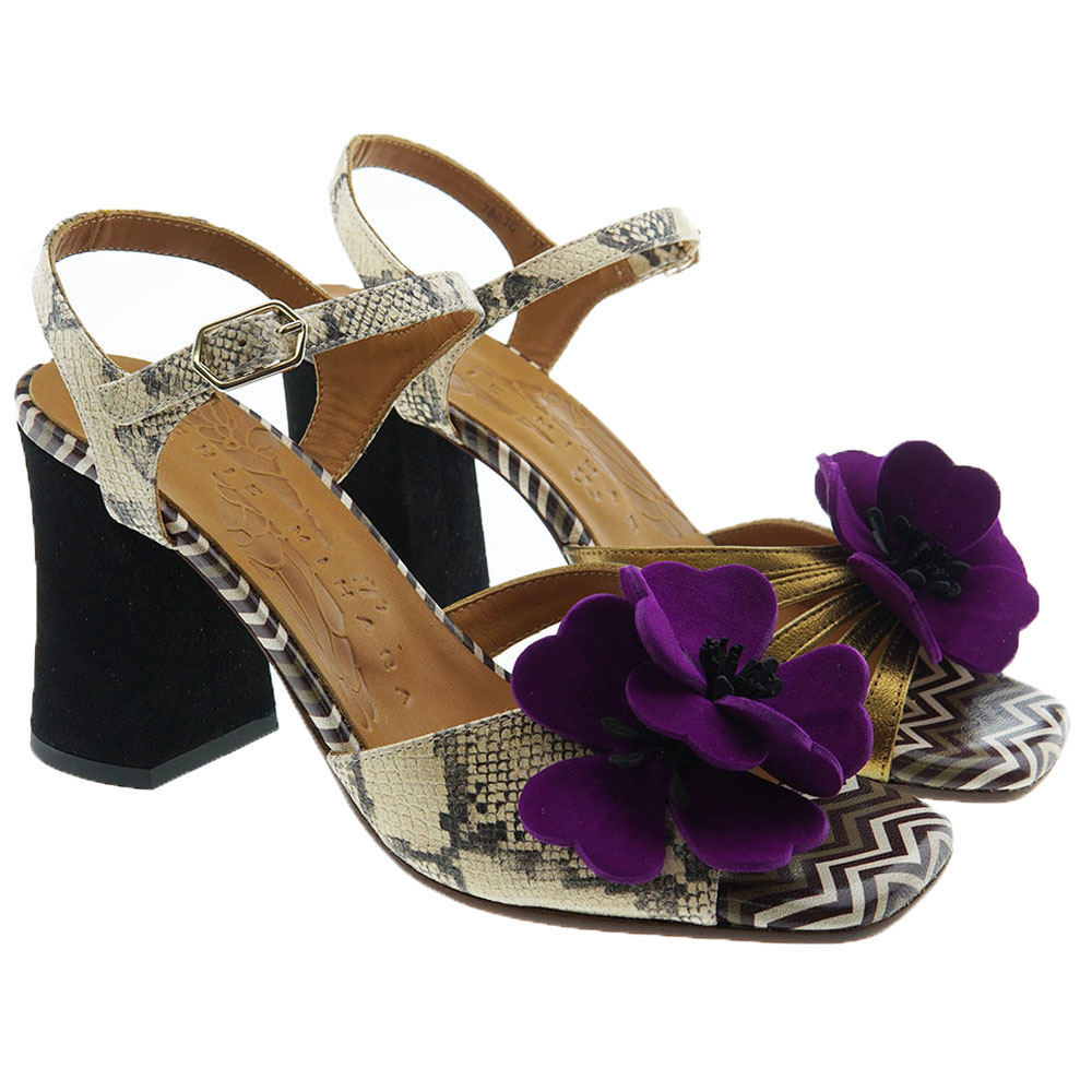 Sandalias tacón animal print adorno flor Chie Mihara Piruca