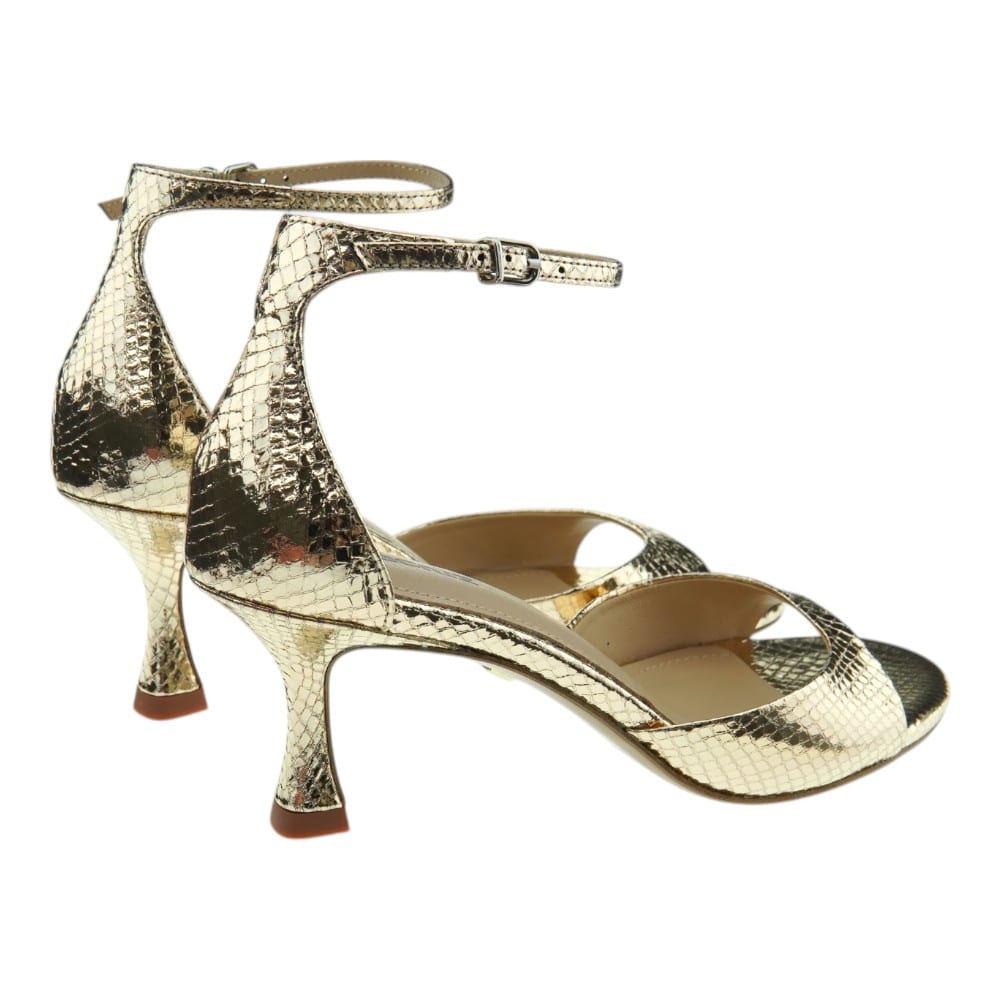 Sandalias Tacón Mujer Lola Cruz Plateadas | Elegancia para tus Eventos en Gallery foto 4