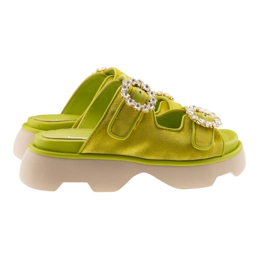 Exclusivas Sandalias Jeannot con Detalles de Joyas y Suela Track en Gallery Carrile foto 4