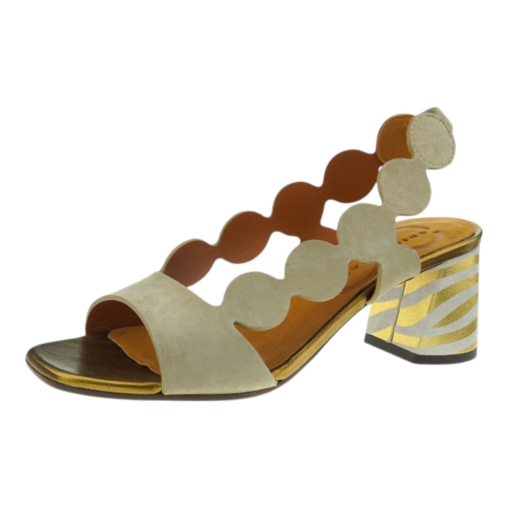 Compra las sandalias mujer tacón medio arena Chie Mihara | Diseño sofisticado foto 3