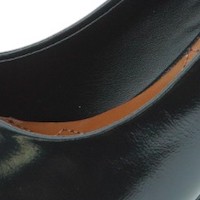 Zapatos de Tacón Negro Kurt Geiger Elegancia Clásica | Galería Carrile foto 6