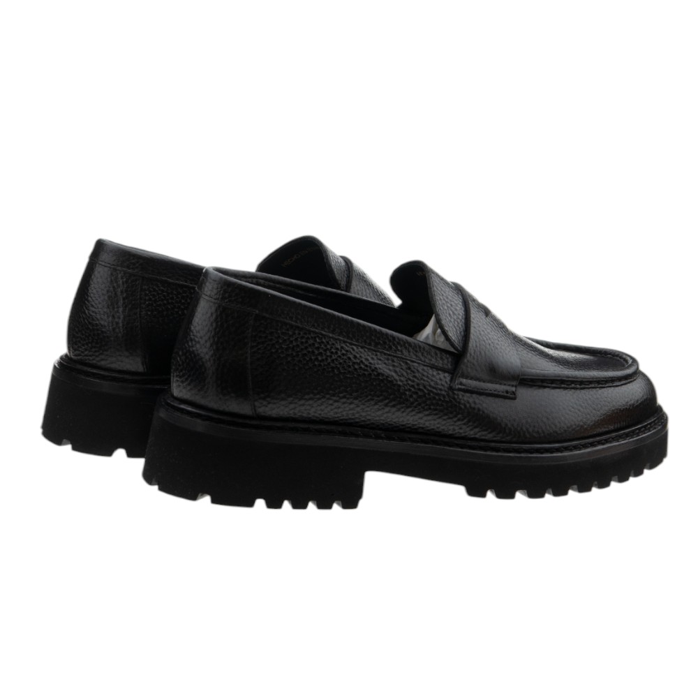 Zapatos mocasines negros Calce – Elegancia robusta para hombre foto 4