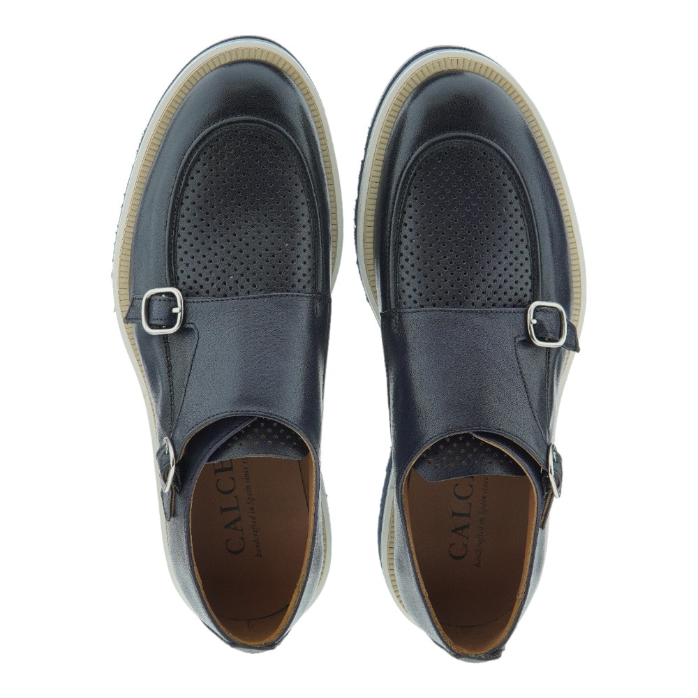 Elegancia Urbana: Zapatos Hebillas Azul Marino Calce Hombre en Gallery Carrile foto 2