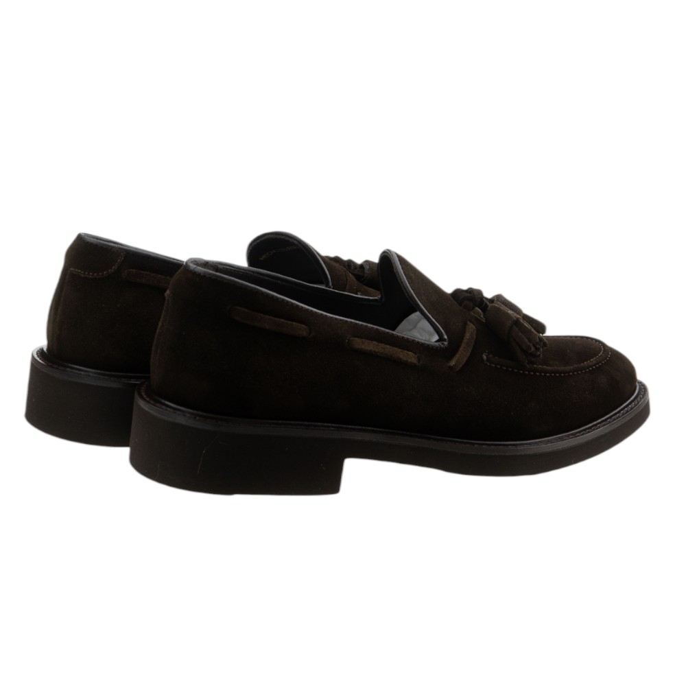 Mocasines borlas marrones Calce – Elegancia artesanal española foto 4